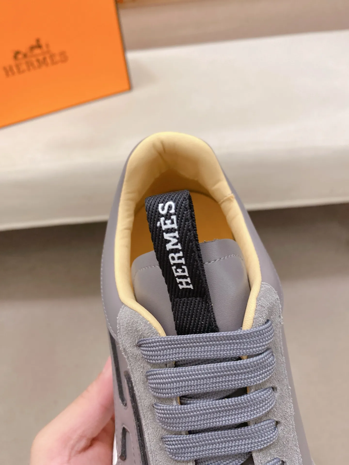 Men's clothing and shoes💰: 480💰《HERMES》【Classic original order·Version】Hermès; top 🔝purchasing agent🔍🔍men's latest 🇺🇸 counter sales simultaneously, imported from Italy original ▲▲cowhide ▲▲ (high-end, nobility, class) ) Exquisite workmanship (Italian 🇮🇹 imported water-dyed 🐂 cowhide lining) sole: original sole provided by the original factory, ⚠️exclusive double-layer activity·TPR·rubber·combined molded outsole; super comfortable·wear-resistant·non-slip·environmental protection The real thing is more beautiful if you take the real thing (high quality, follow the order). You can enter and exit the counter at will * Number of yards: 38-44 (45 can be customized and cannot be returned or exchanged)